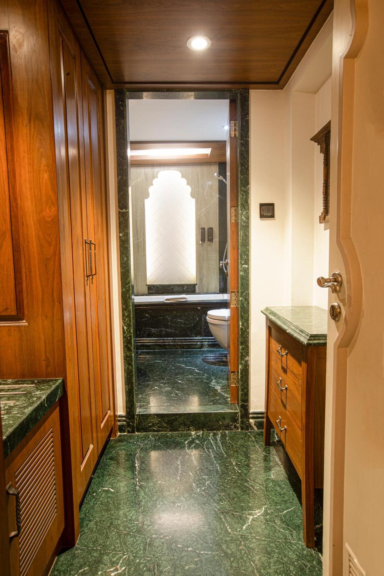 Hotel Bawa Continental Mumbai Eksteriør bilde
